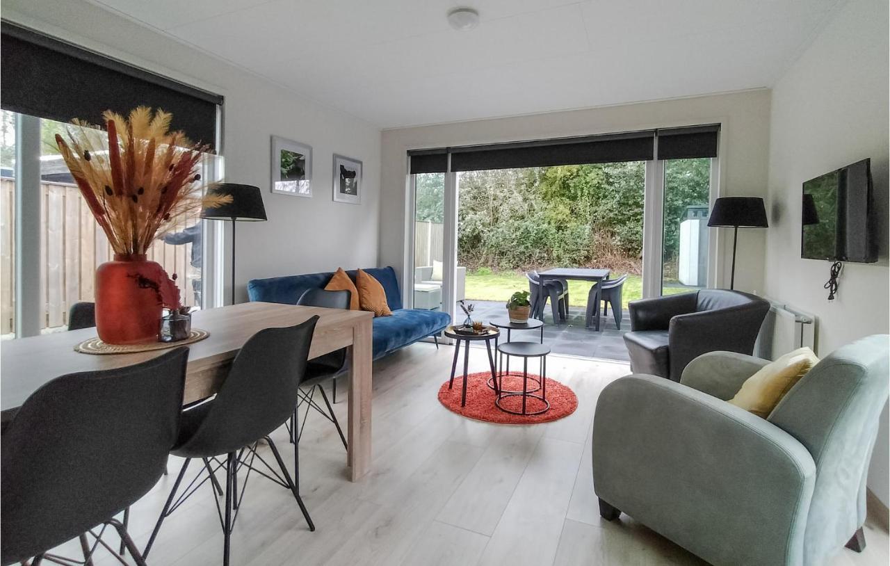 2 Bedroom Awesome Home In Heinkenszand Exteriör bild