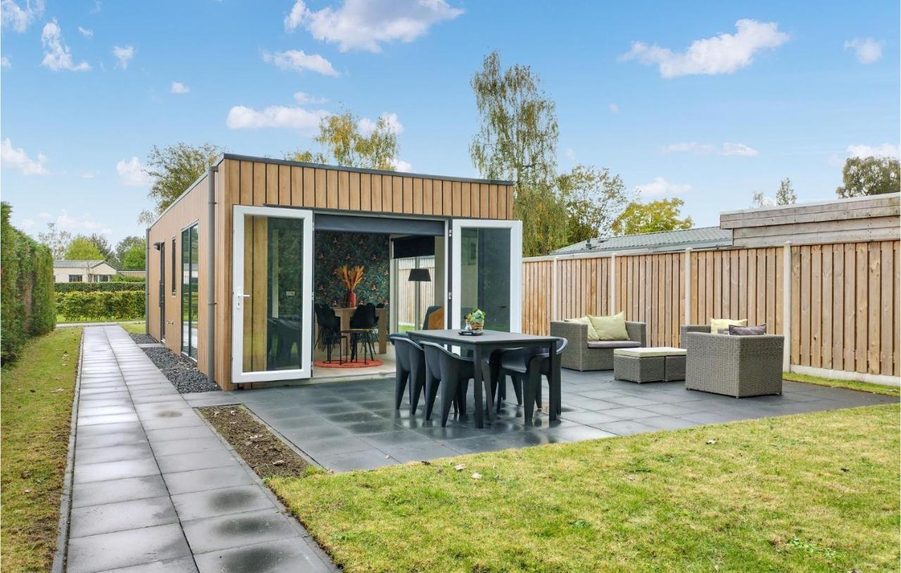 2 Bedroom Awesome Home In Heinkenszand Exteriör bild